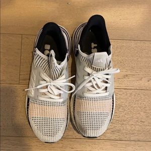 Adidas Ultraboost 19